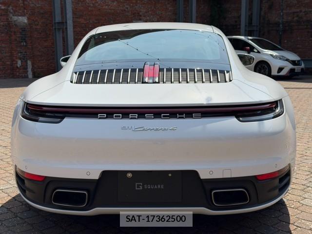 Porsche 911 2021-08 8546067-4