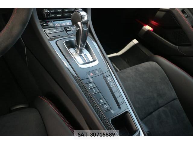 Porsche 911 2019-01 8548716-11