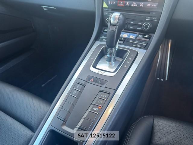 Porsche 911 2017-06 8549870-18