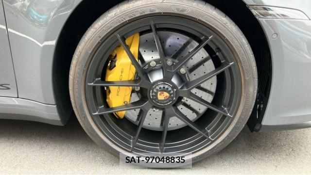Porsche 911 2025-06 8550426-8