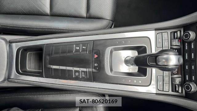 Porsche 911 2018-05 8550436-14