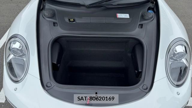 Porsche 911 2018-05 8550436-17