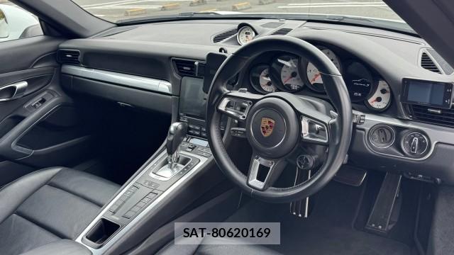 Porsche 911 2018-05 8550436-2