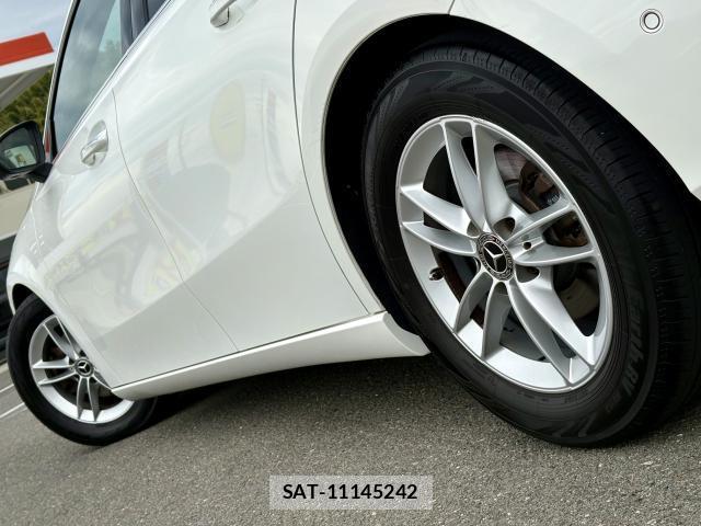 Mercedes Benz A-CLASS 2018-12 8546037-4