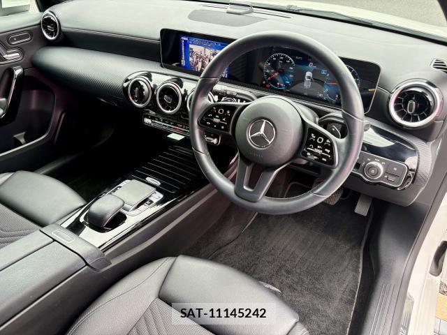 Mercedes Benz A-CLASS 2018-12 8546037-5