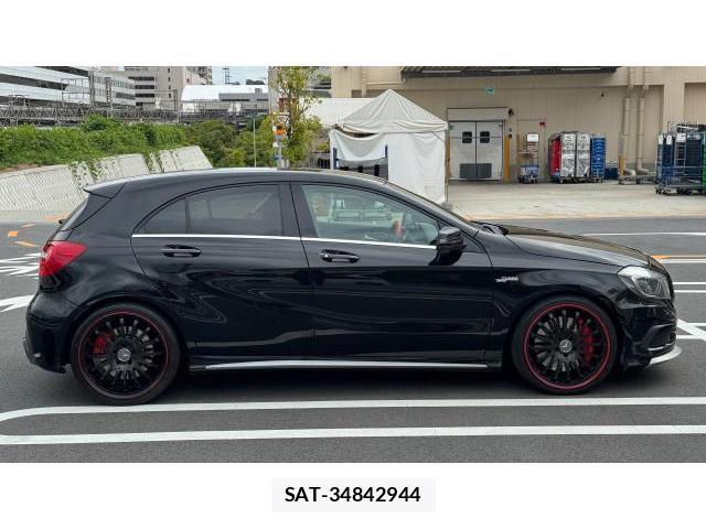 Mercedes Benz A-CLASS 2015-11 8548939-2