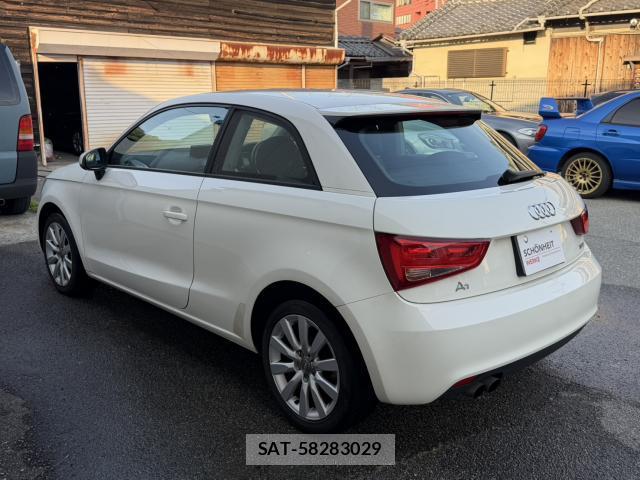 Audi A1 2014-02 8547960-3