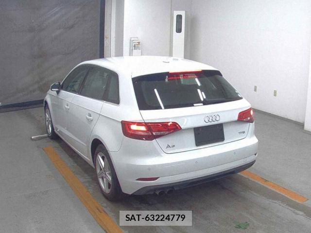 Audi A3 2018-09 8551574-1