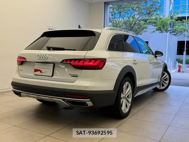 Audi A4 ALLROAD QUATTRO 2023-04 8550532-1