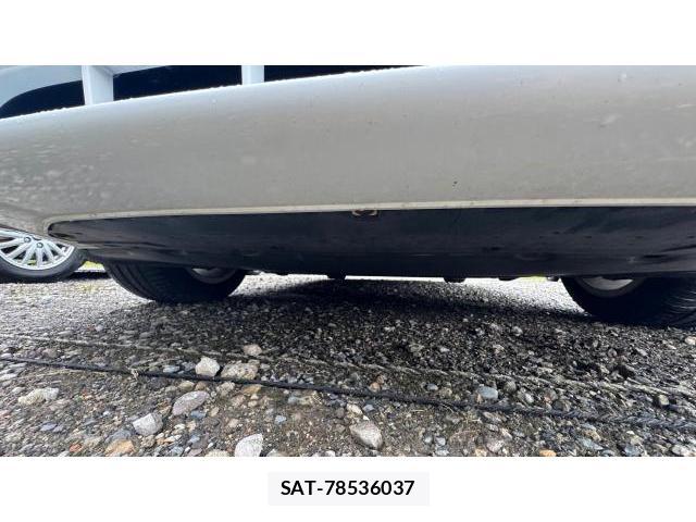 Audi A4 2009-10 8548888-18