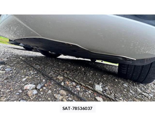 Audi A4 2009-10 8548888-19