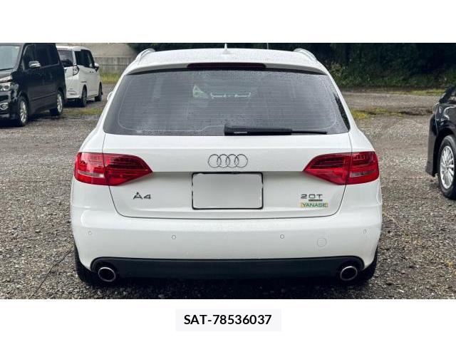 Audi A4 2009-10 8548888-2