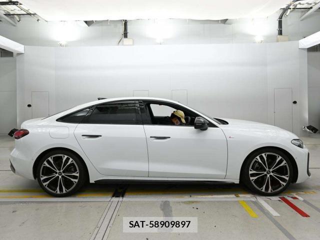 Audi A5 2025-06 8547825-11