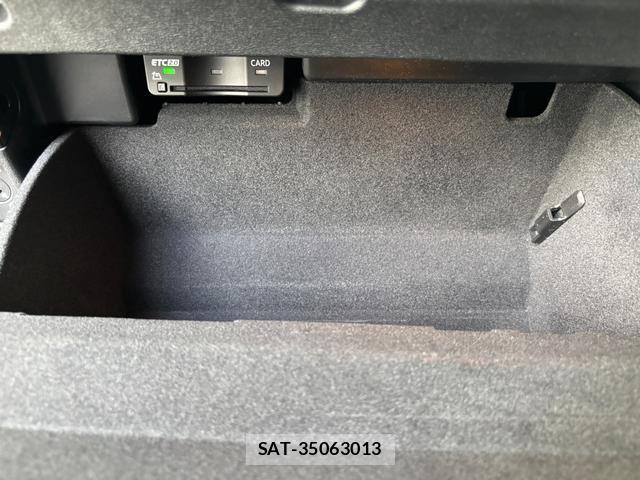 Audi A5 2025-09 8548691-13