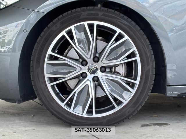 Audi A5 2025-09 8548691-18