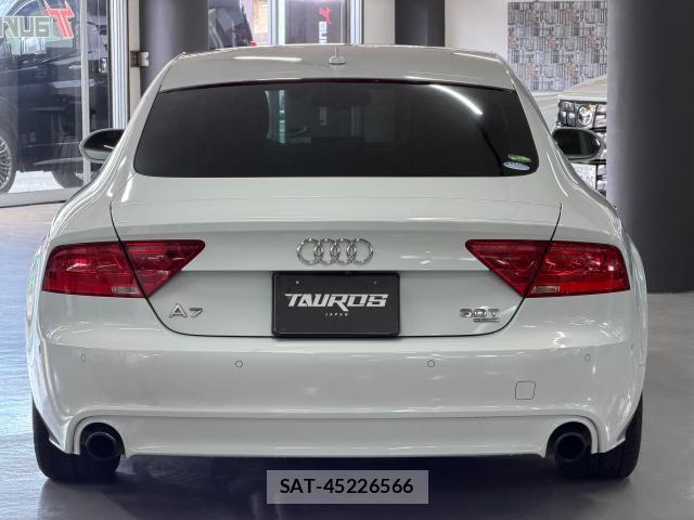 Audi A7 2014-03 8546719-1
