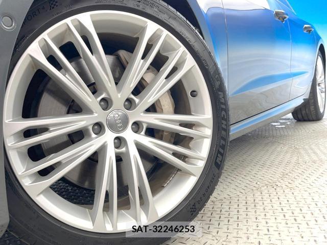 Audi A7 2019-09 8547205-15