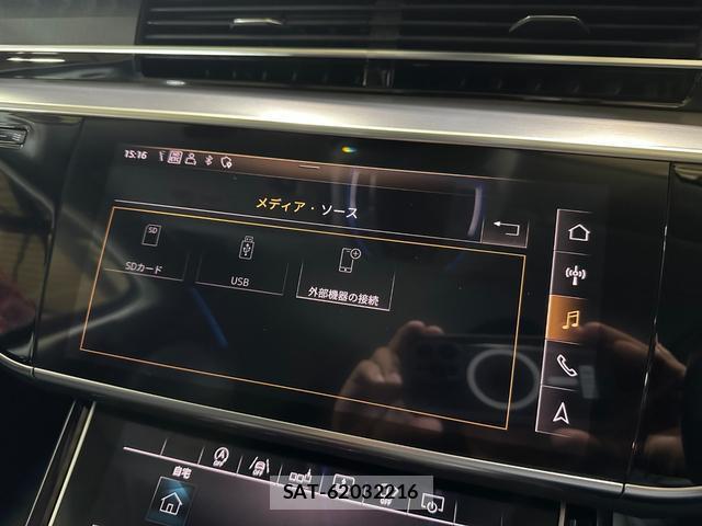 Audi A8 2019-05 8551369-6