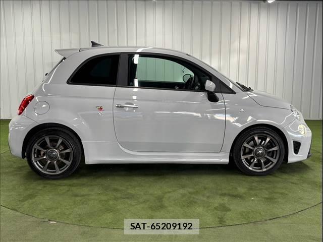 Abarth 595 2017-06 8552725-14