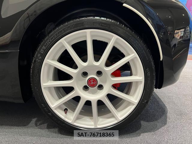Abarth 695 2022-10 8545712-19
