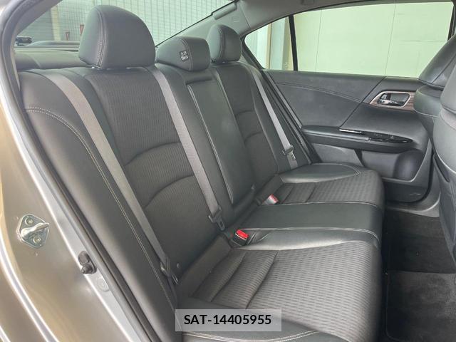 Honda ACCORD HYBRID 2017-07 8549821-10