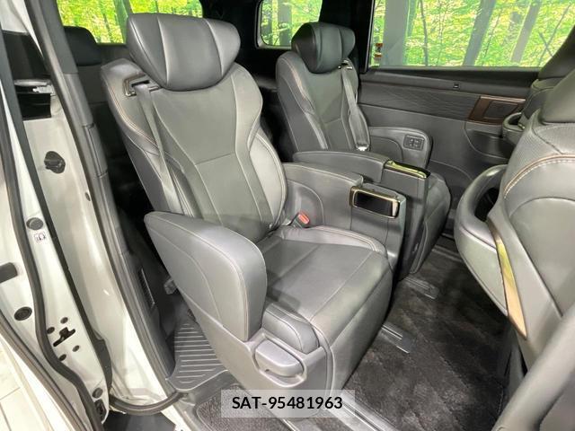 Toyota ALPHARD HYBRID 2023-10 8548992-8