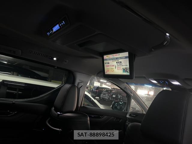 Toyota ALPHARD HYBRID 2018-07 8551582-11