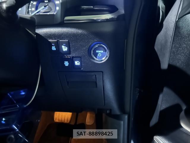 Toyota ALPHARD HYBRID 2018-07 8551582-12