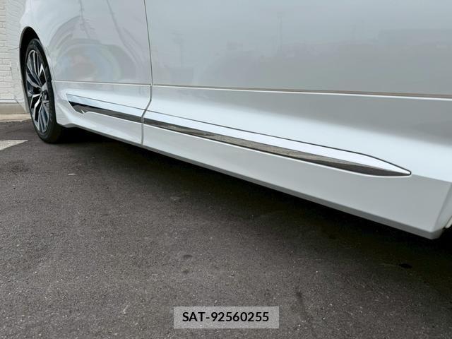 Toyota ALPHARD 2023-10 8545824-15