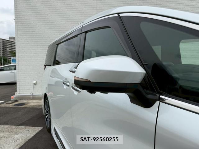 Toyota ALPHARD 2023-10 8545824-19