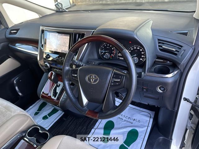 Toyota ALPHARD 2015-08 8546181-12