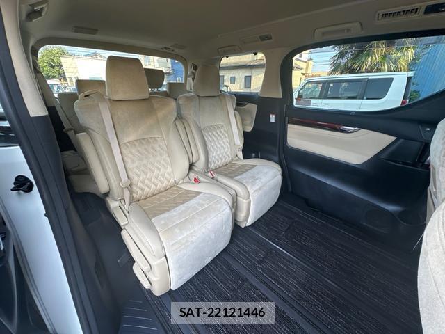Toyota ALPHARD 2015-08 8546181-14