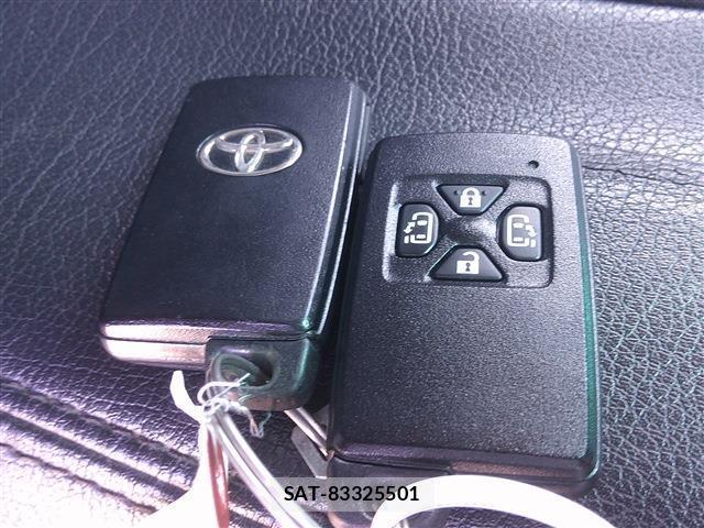 Toyota ALPHARD 2014-06 8547127-17