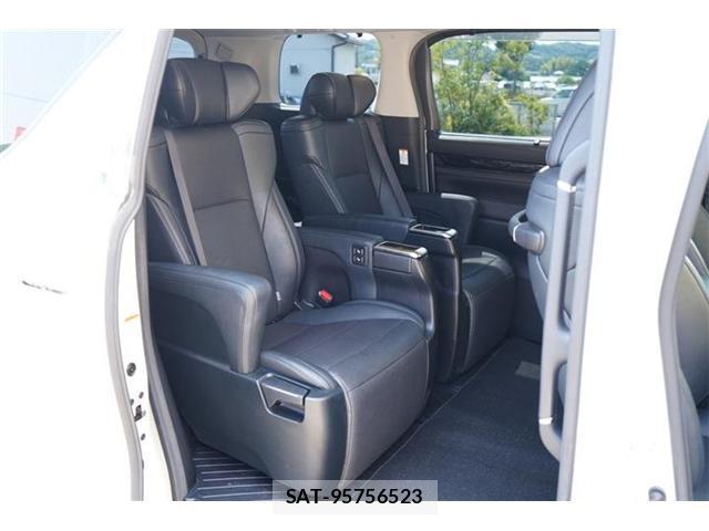 Toyota ALPHARD 2019-01 8549315-14
