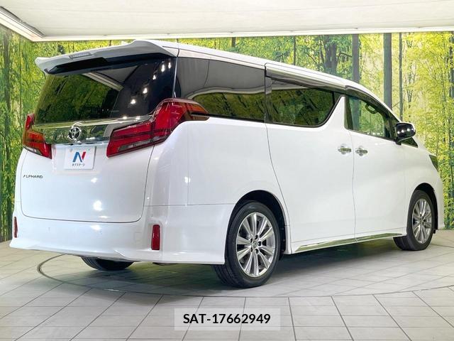 Toyota ALPHARD 2021-03 8549709-17
