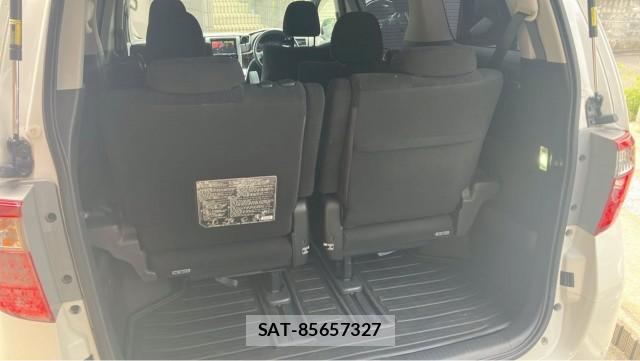 Toyota ALPHARD 2012-11 8550380-17