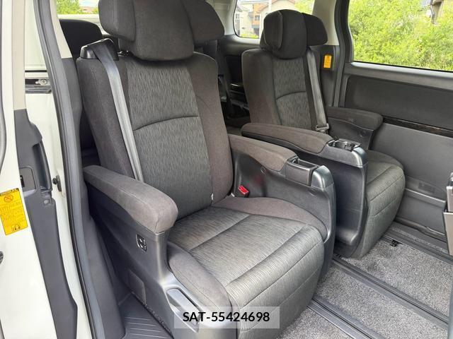 Toyota ALPHARD 2011-12 8551432-10