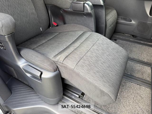 Toyota ALPHARD 2011-12 8551432-11