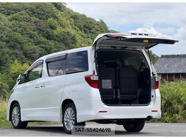 Toyota ALPHARD 2011-12 8551432-17