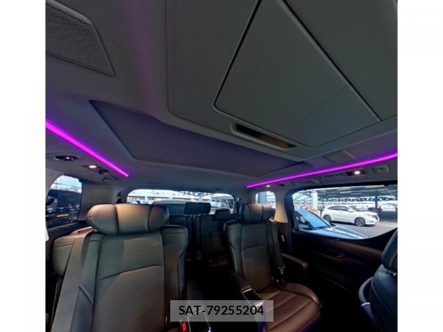 Toyota ALPHARD 2018-08 8551969-3