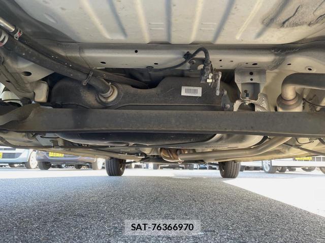 Suzuki LAPIN 2018-03 8545616-17