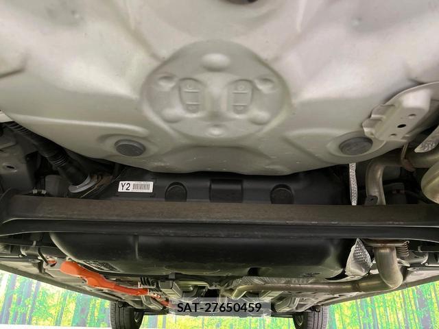Toyota AQUA 2017-10 8545461-18