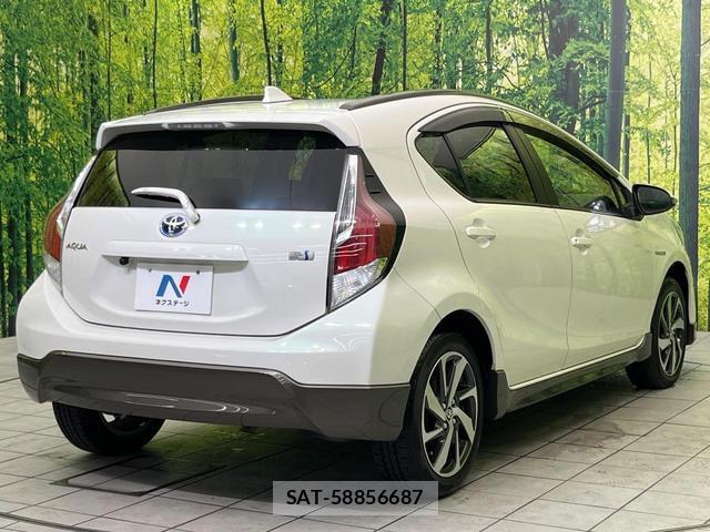 Toyota AQUA 2015-08 8545462-16