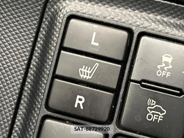 Toyota AQUA 2017-09 8545468-4