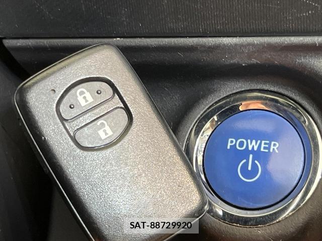 Toyota AQUA 2017-09 8545468-6