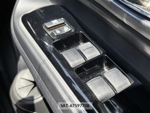Toyota AQUA 2015-01 8545557-16