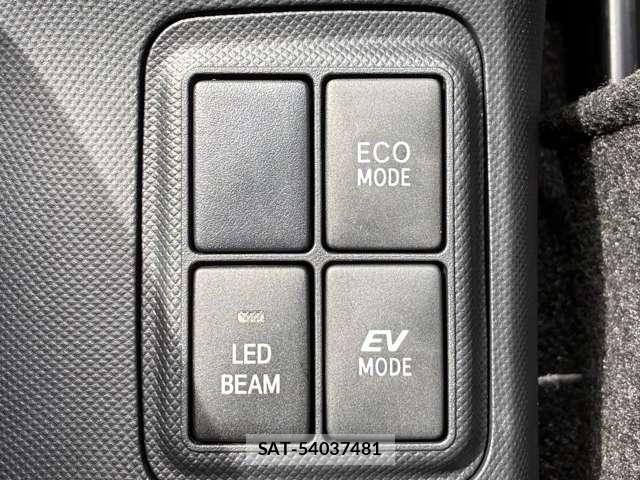 Toyota AQUA 2014-06 8545607-11
