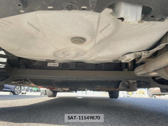 Toyota AQUA 2015-07 8545619-17