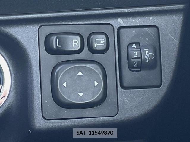 Toyota AQUA 2015-07 8545619-7