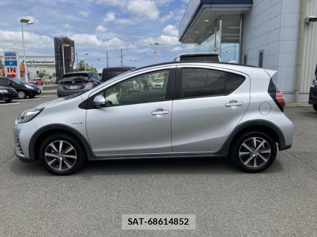 Toyota AQUA 2019-05 8545717-1